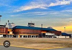 ท่าอากาศยานสุราษฎร์ธานี